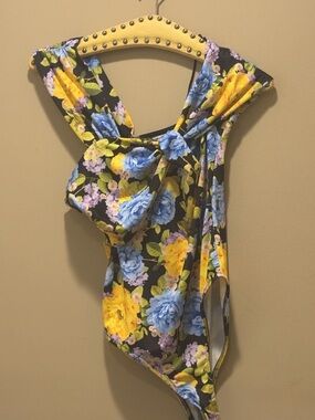 Zara Floral Bodysuit Knot Front Plunge Neck Multicolor Sleeveless Size Small